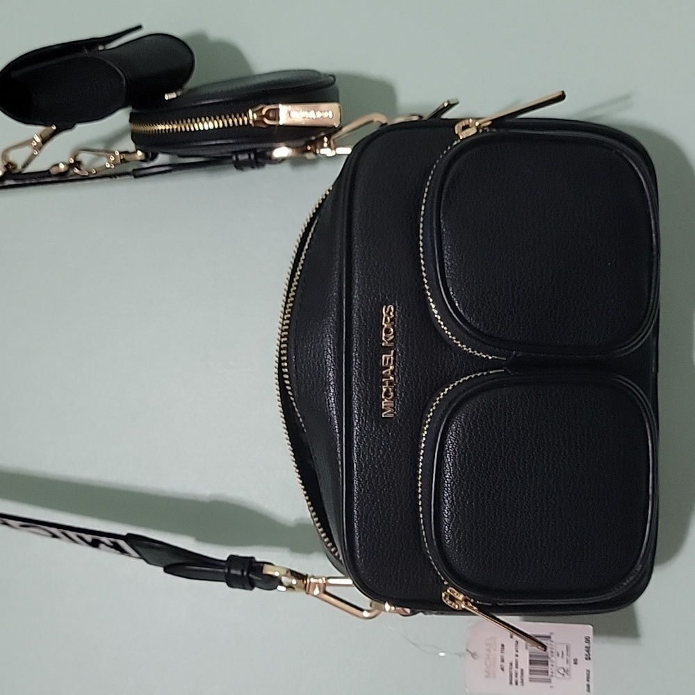 Michael Kors Jet Set Item Medium Pocket Crossbody with Attachment